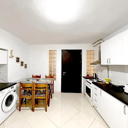 Brunari Apartament *